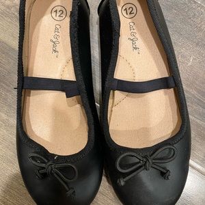Little girls flat shoes size 12